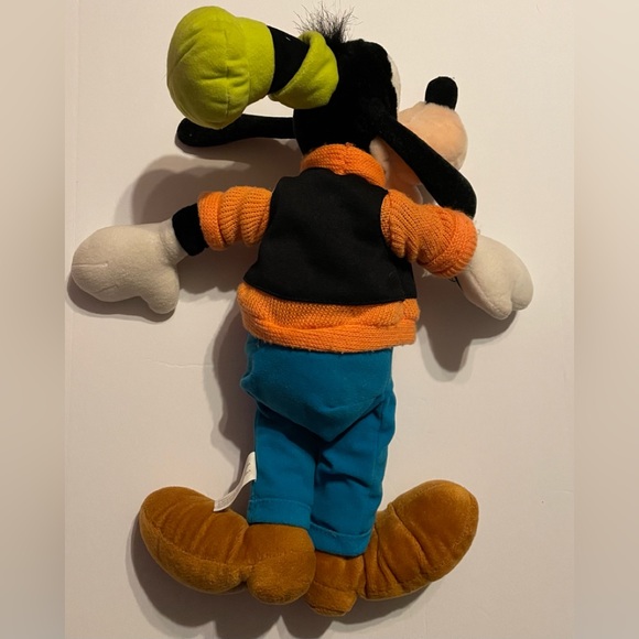 Disney Goofy Plush - Picture 2 of 5